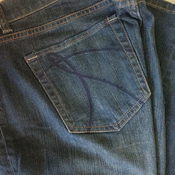 Blue jeans. - Picture 3 of 3